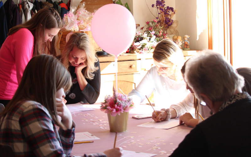 Simple baby shower set up with hot air balloon decor